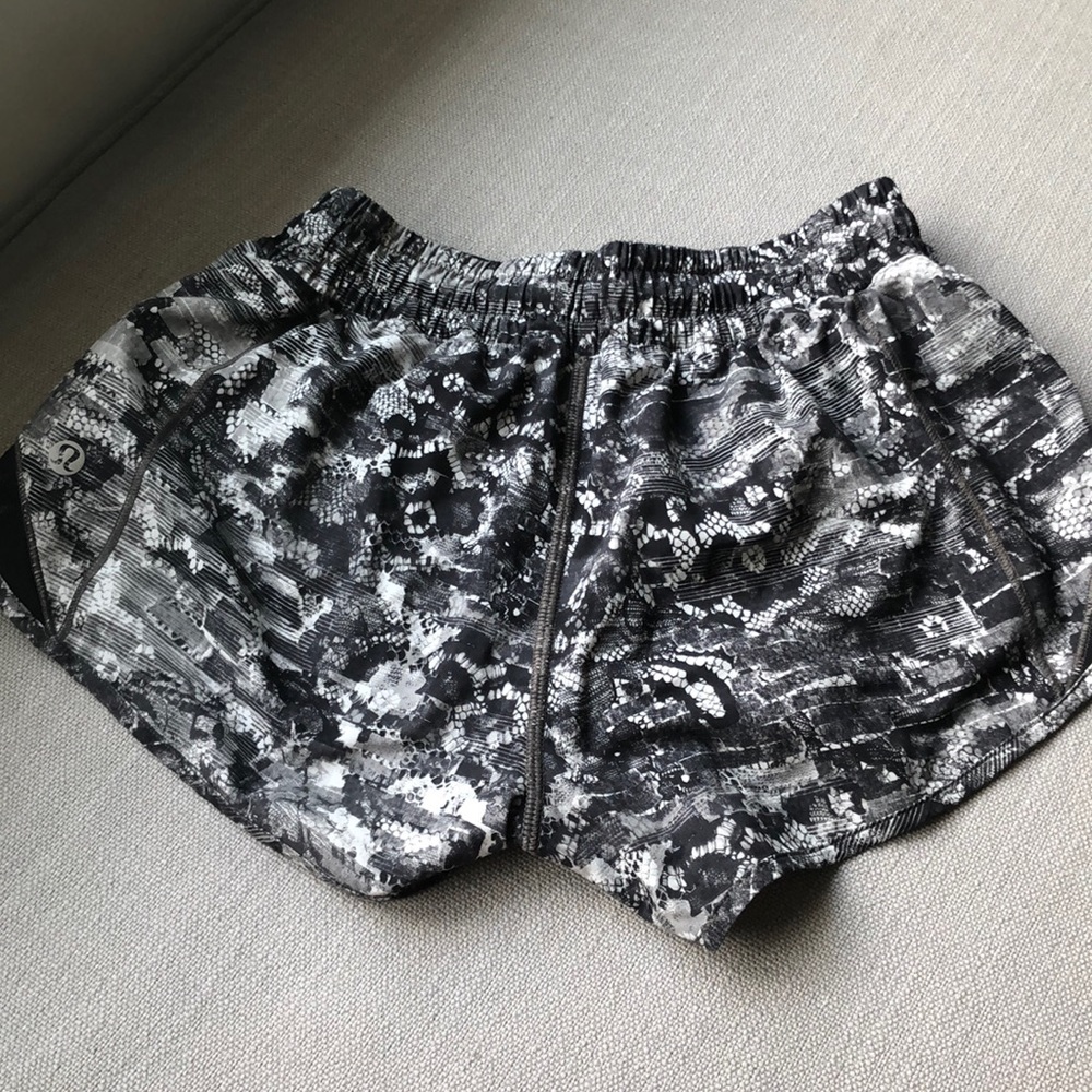 rare black and white lululemon hotty hot shorts